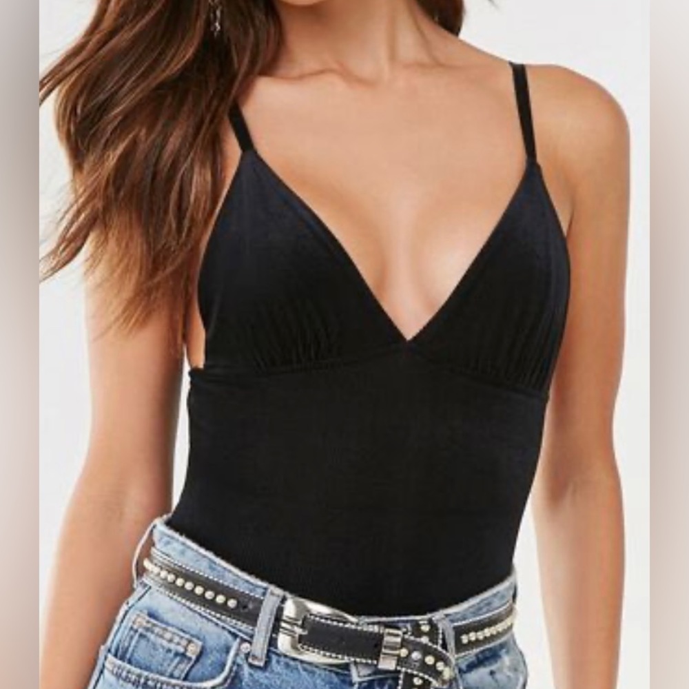 ✨ CLEAR OUT SALE ✨ NWOT Forever 21 Ribbed Velvet Cami Bodysuit